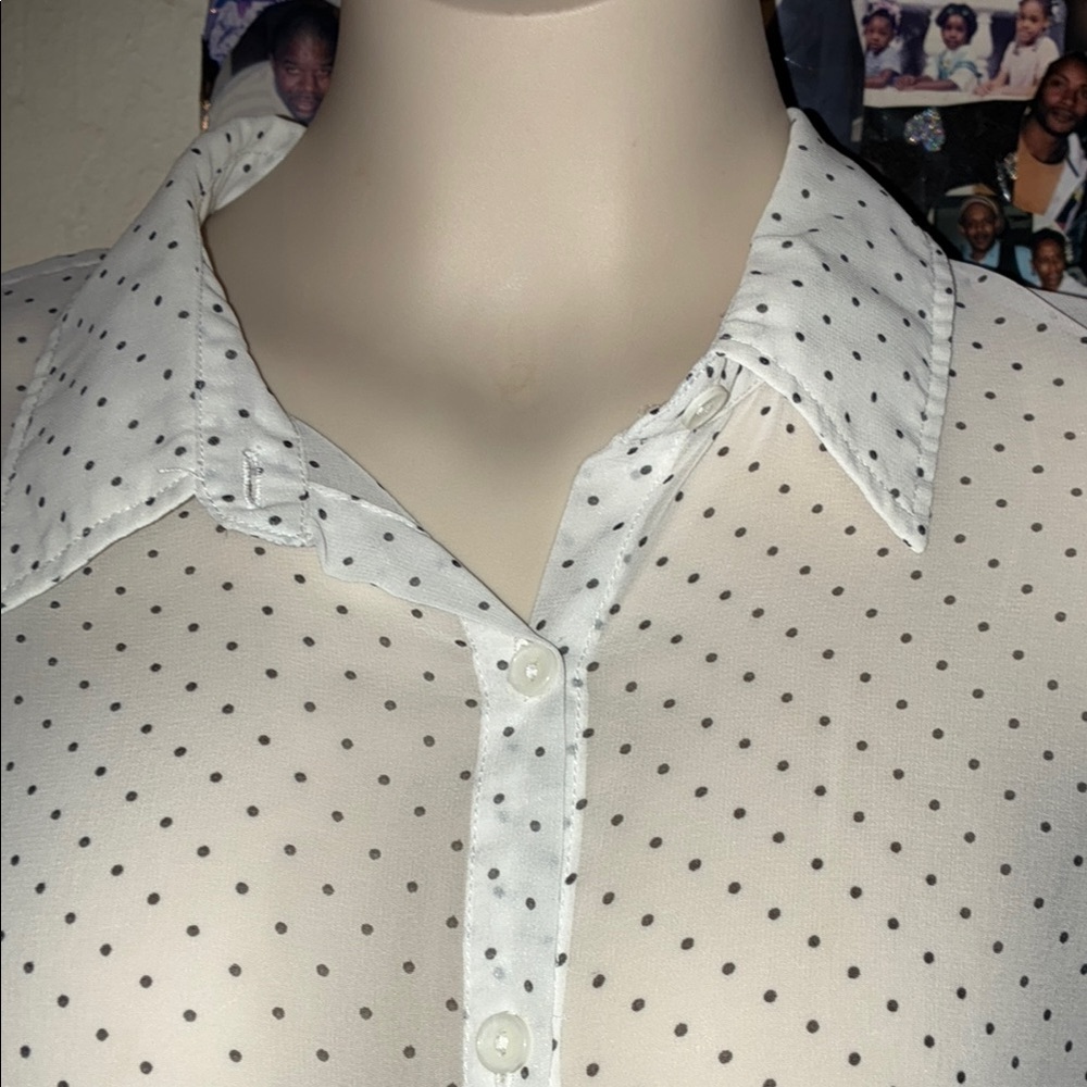 š„Forever 21 Sheer White Button Down Shirt with Black Dots - Picture 3 of 6